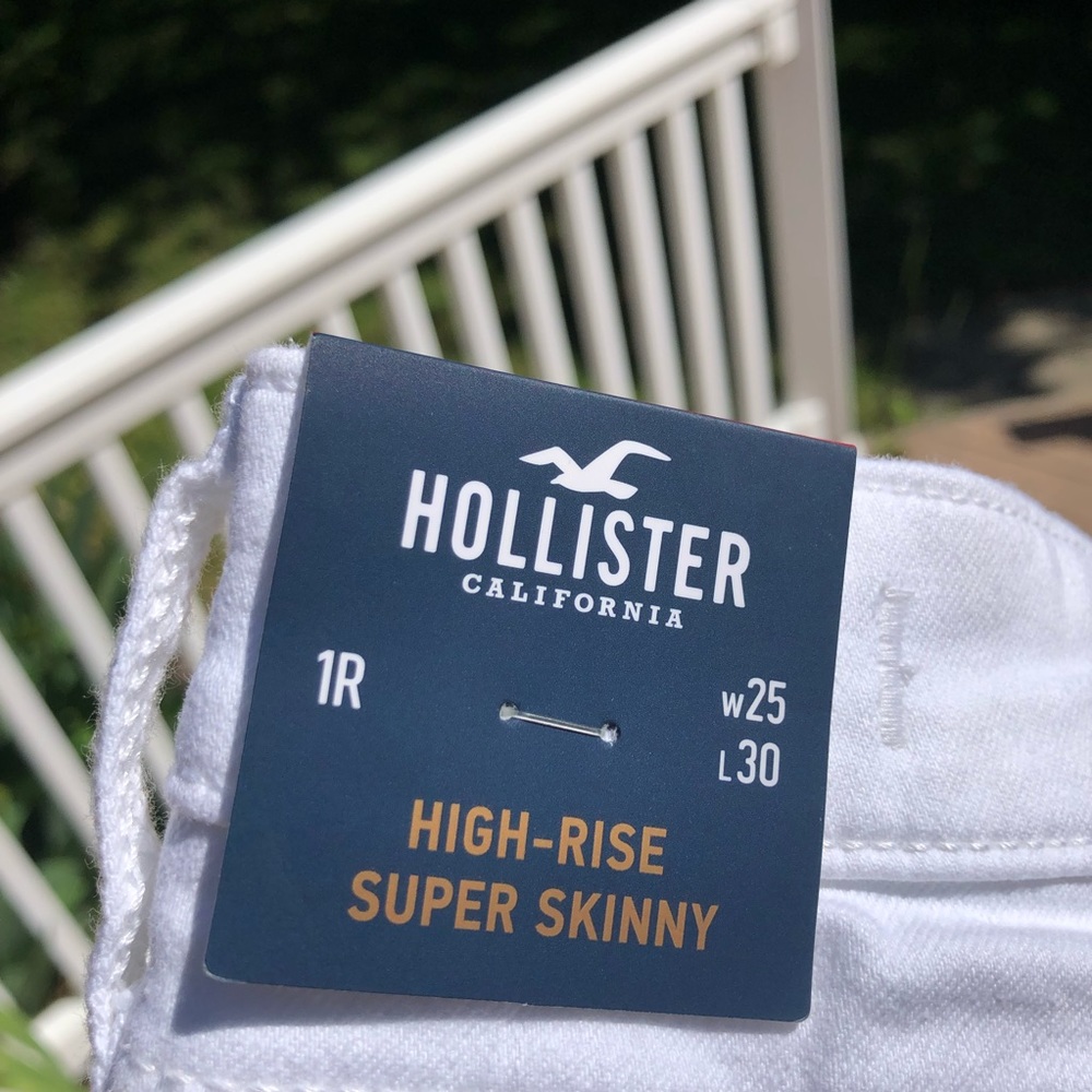 Hollister Classic Stretch High-Rise Super Skinny white jeans - Picture 9 of 10